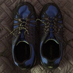 Columbia Boys Size 5 sneakers